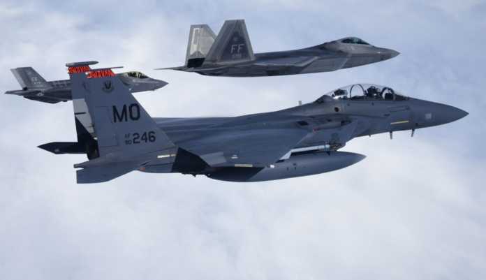 art of war f-15 f-22 f-35