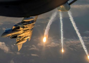 Intelligent fuze detects and destroys deeply buried targets