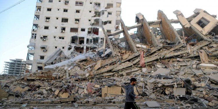 Gaza pummelled by fresh Israeli air strikes, nearly 200 dead in a week
