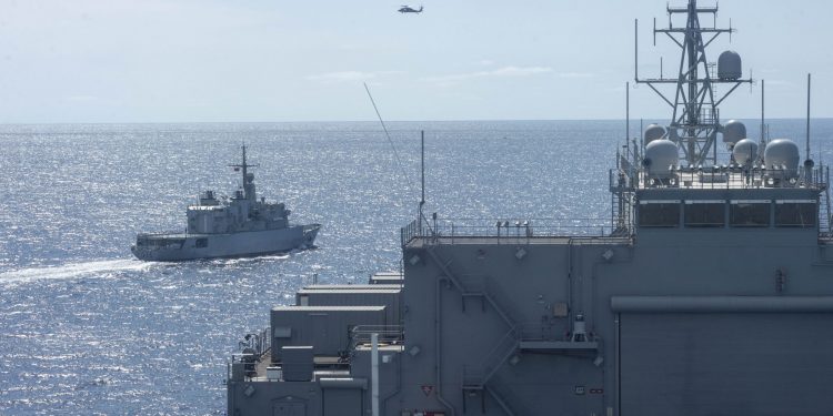 Morocco navy rescues more than 400 Europe-bound migrants