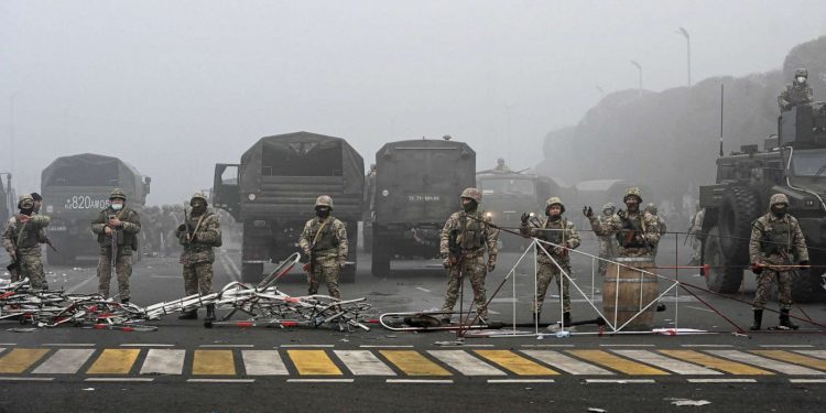 Russia-led troops begin pullback from Kazakhstan