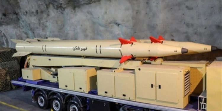 Iran unveil missile said to put Israel in reach