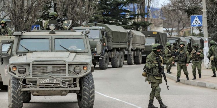 Russia announces new military withdrawal from Crimea