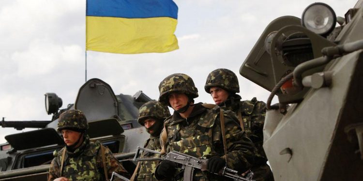 Ukraine: Torn between Russia and the West