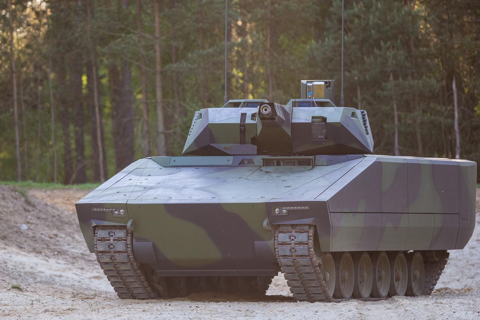 Lynx KF41 infantry fighting vehicle
