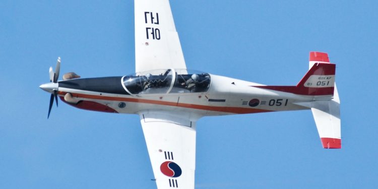 Four dead in South Korea air force jet crash: military