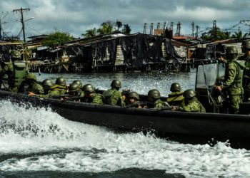 Navy taking on gangs in Colombia’s biggest port