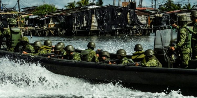 Navy taking on gangs in Colombia’s biggest port